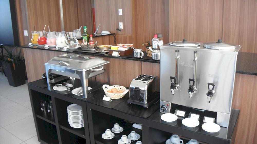 M Tower Hotel Pelotas Buitenkant foto